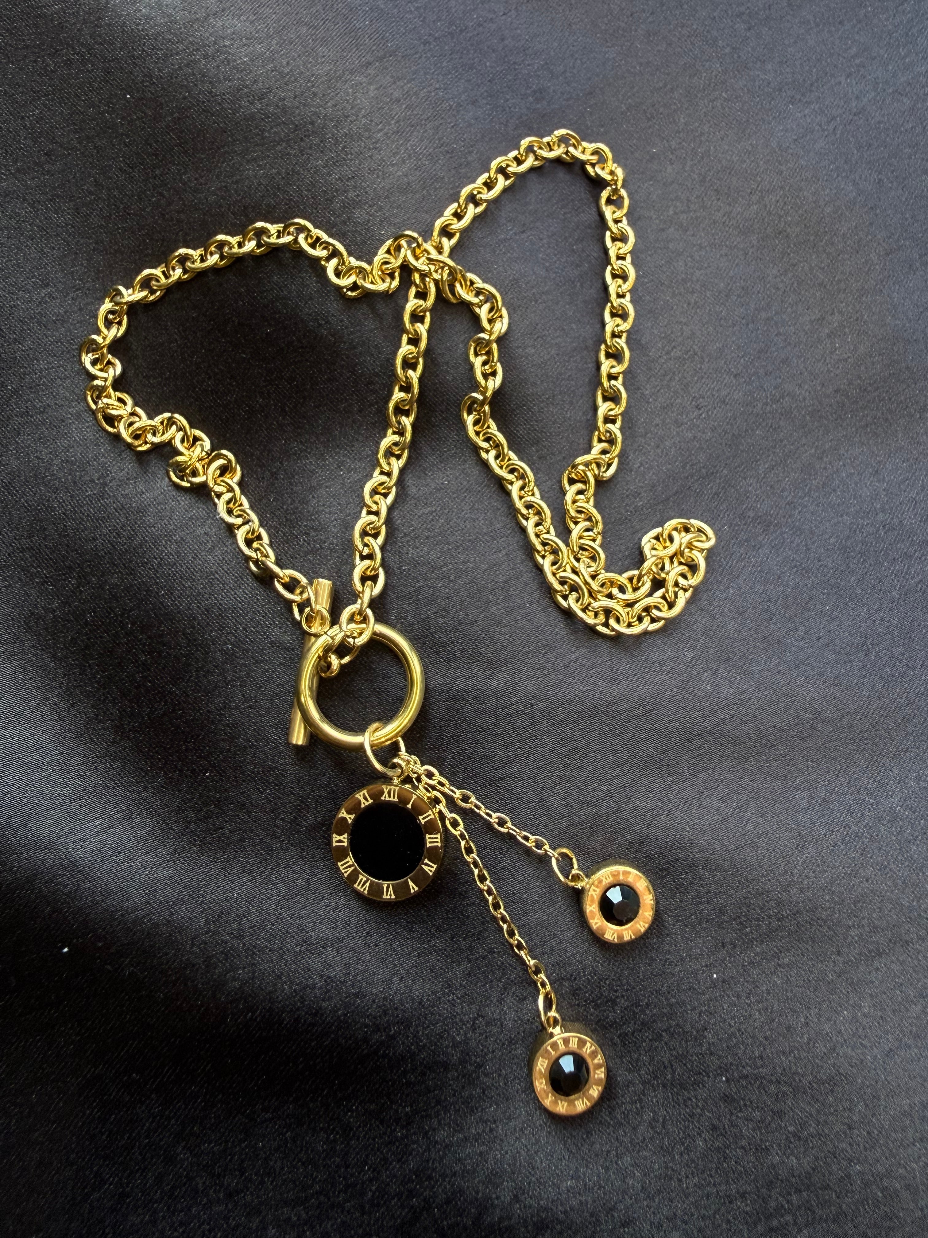 Eternal Roman Circle Necklace