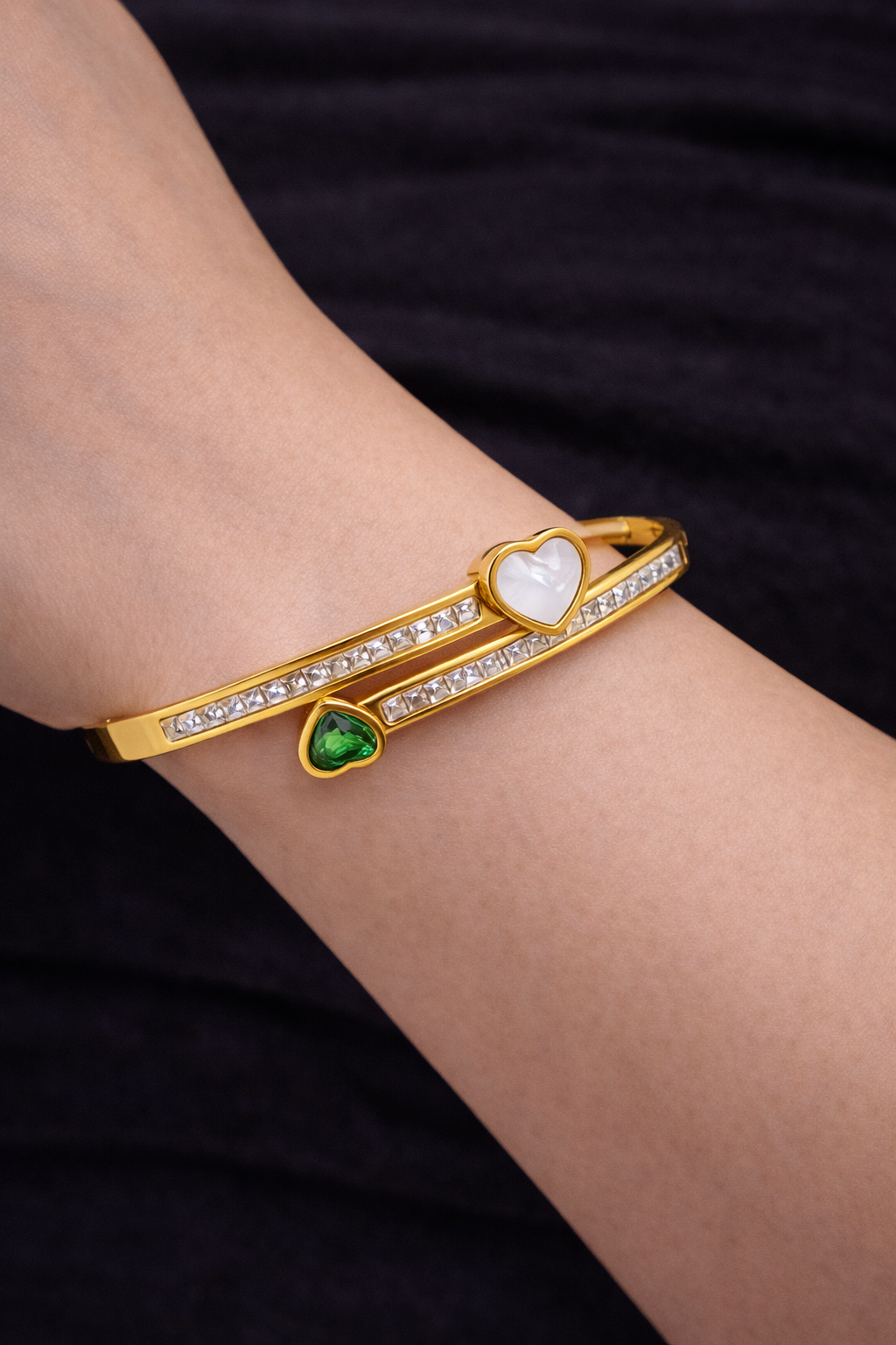 Emerald Heart Elegance Bangle