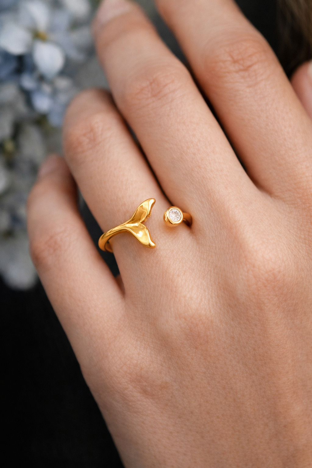 Golden Whale Tail Ring