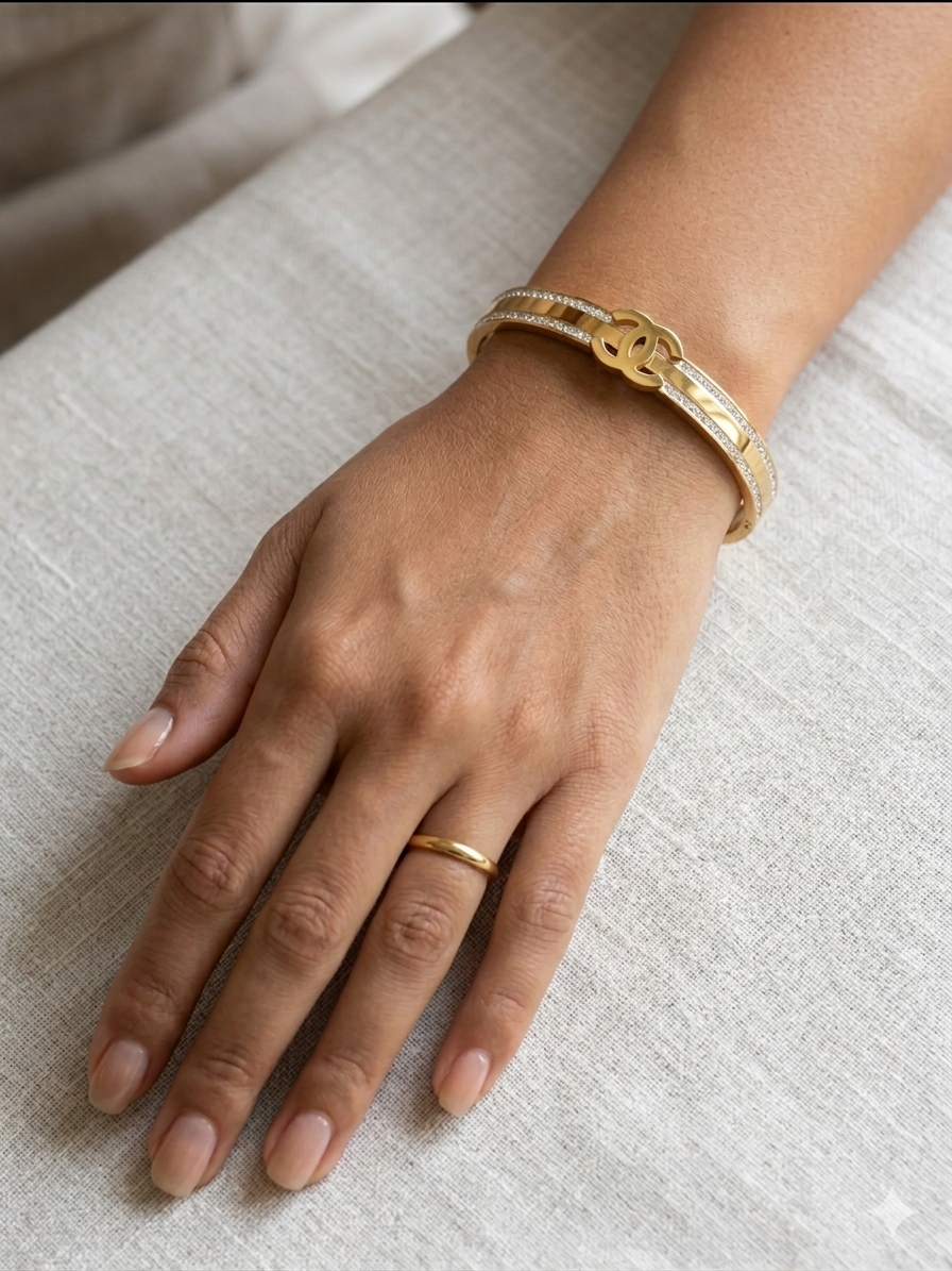 Luxury Aura Gold Bangle