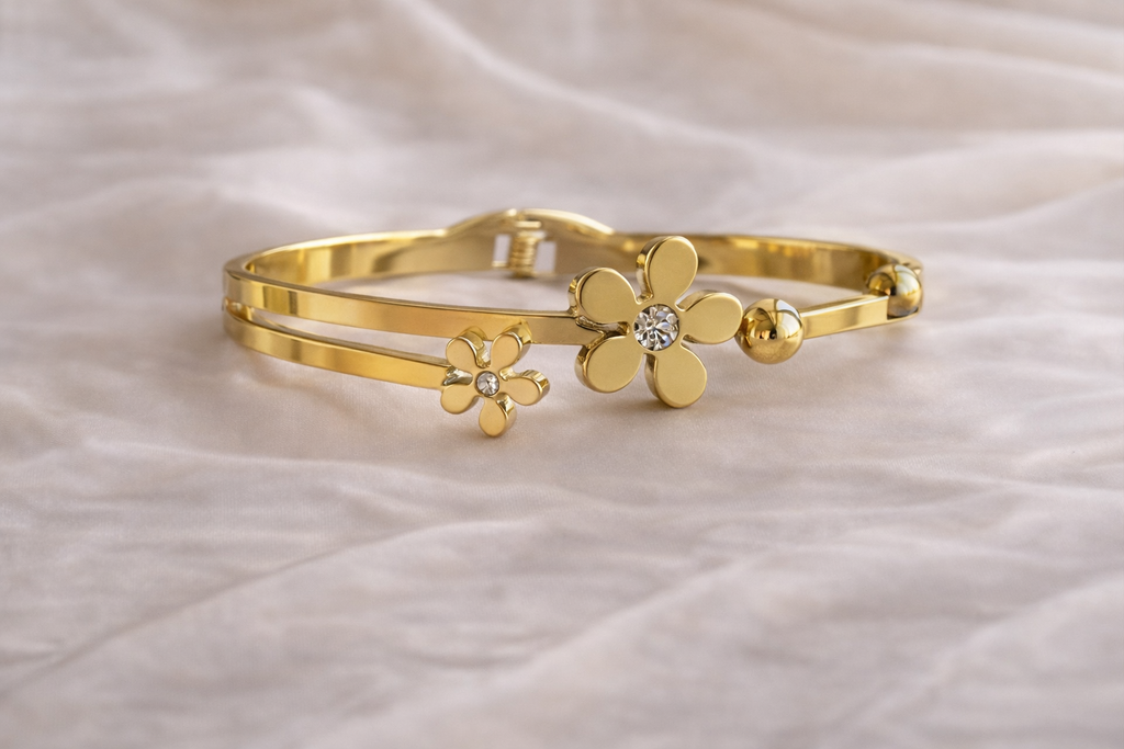 Petal Grace Open Gold Bangle