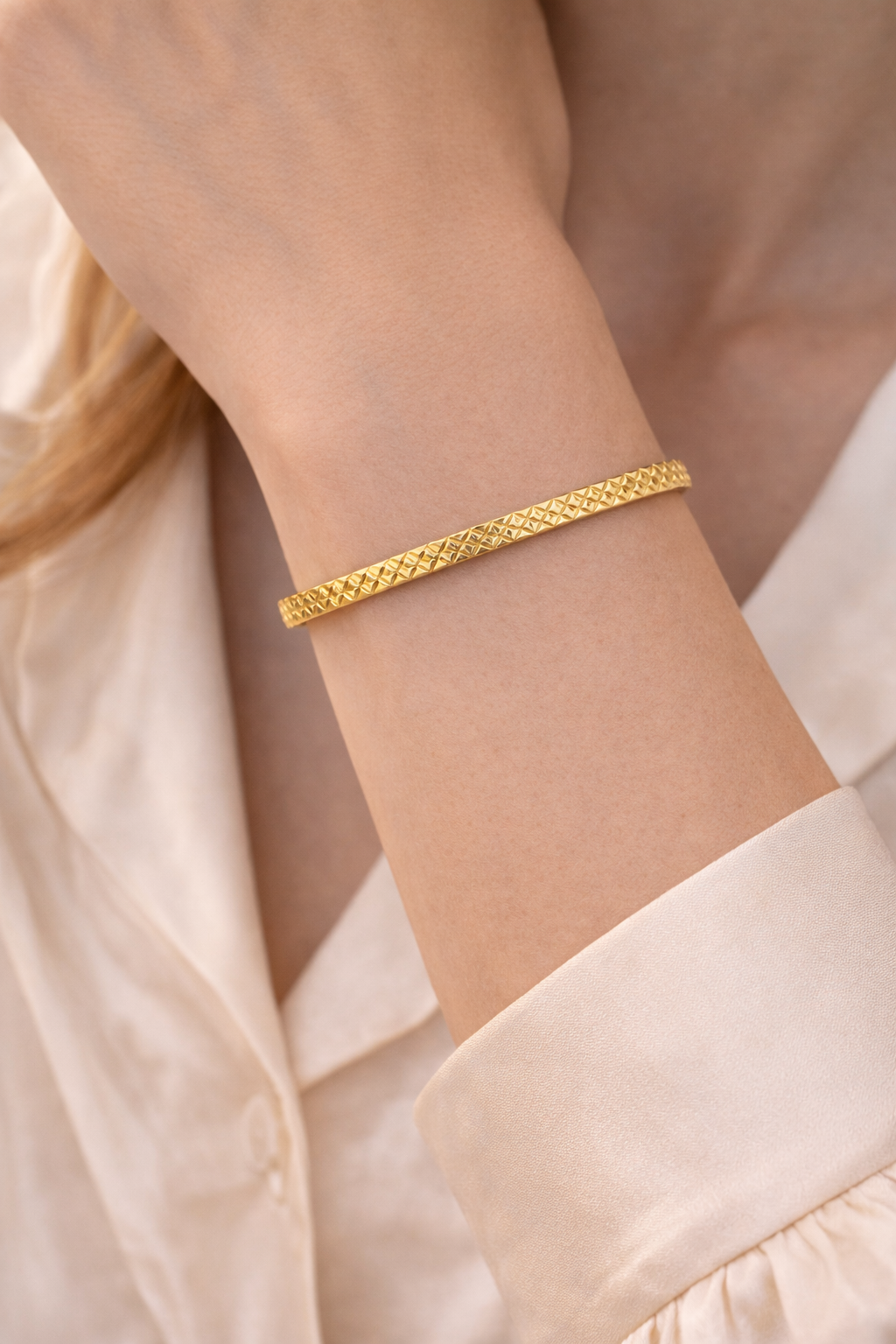 Textured Gold Everyday Bangle